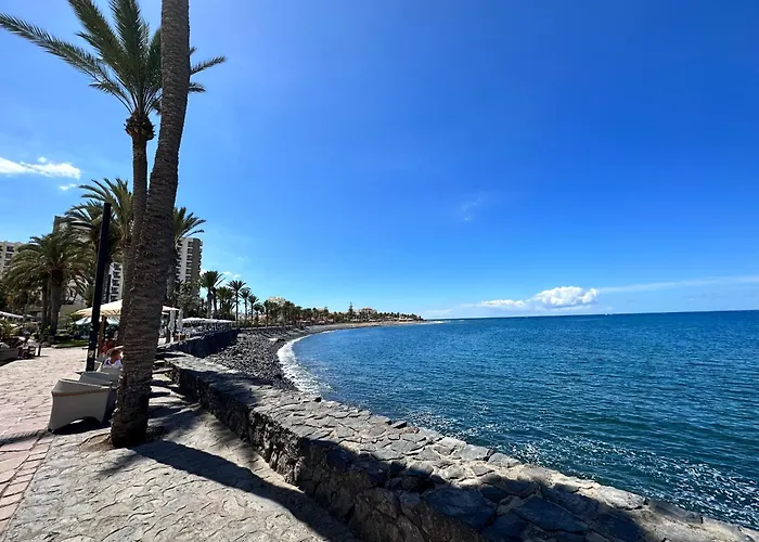 Torres De Yomely - Y3b * Playa de las Américas